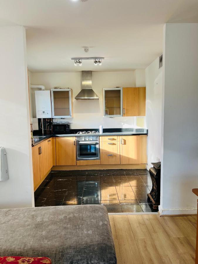 Fabulous 1Bed 1Bath Ground Floor Shared Accommodation ,Only Double Room EDI Exterior photo