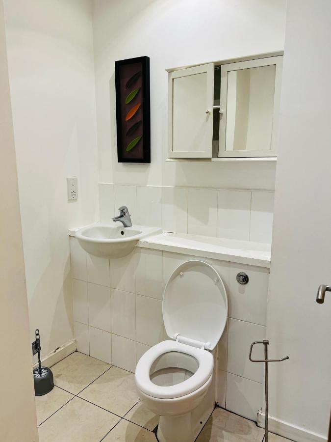 Fabulous 1Bed 1Bath Ground Floor Shared Accommodation ,Only Double Room EDI Exterior photo