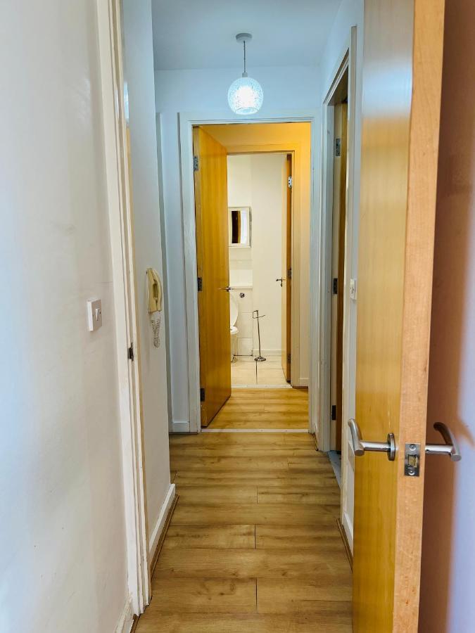 Fabulous 1Bed 1Bath Ground Floor Shared Accommodation ,Only Double Room EDI Exterior photo
